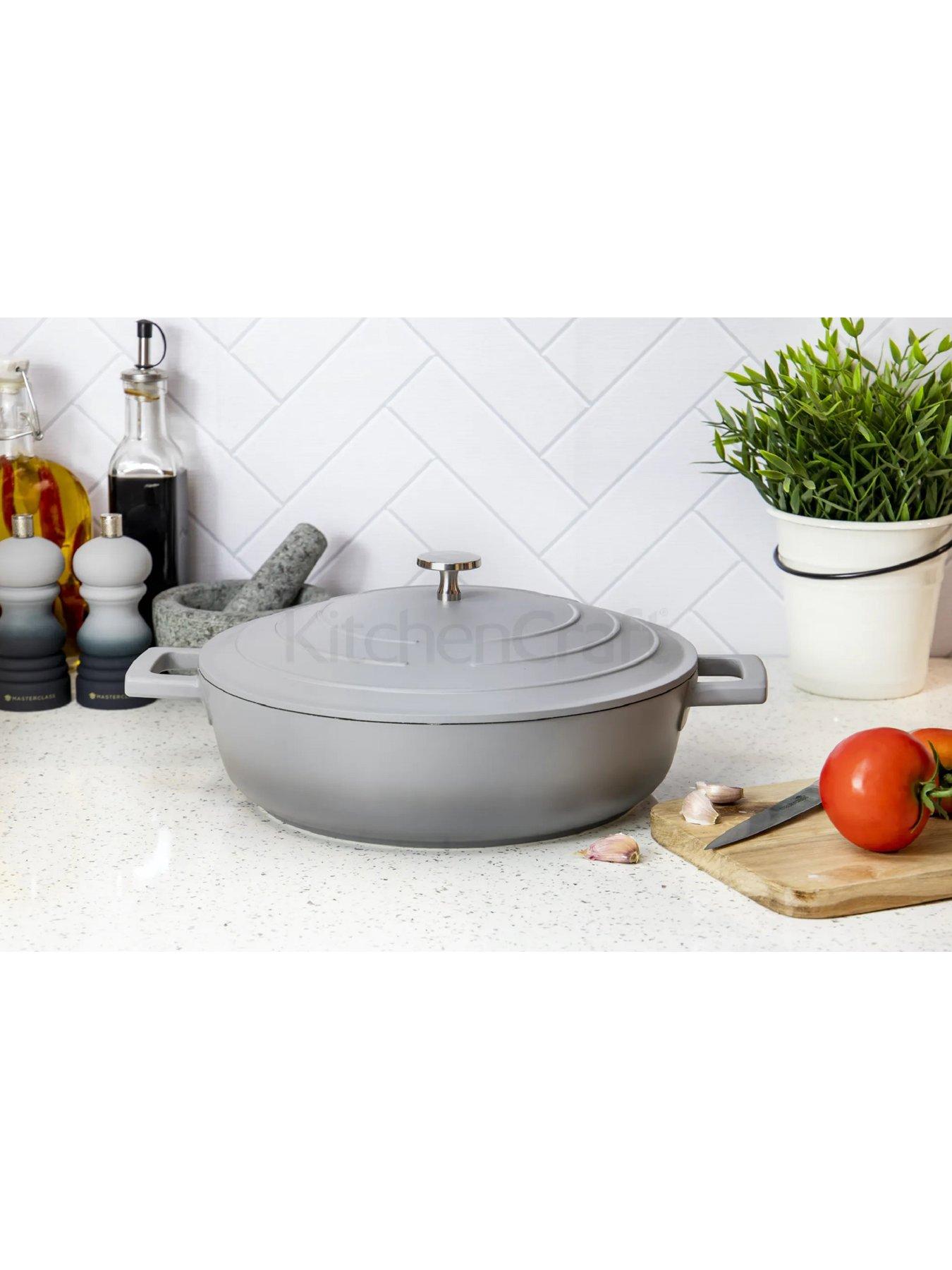 masterclass-cast-aluminium-28-cm-shallow-casserole-dish-with-lidback