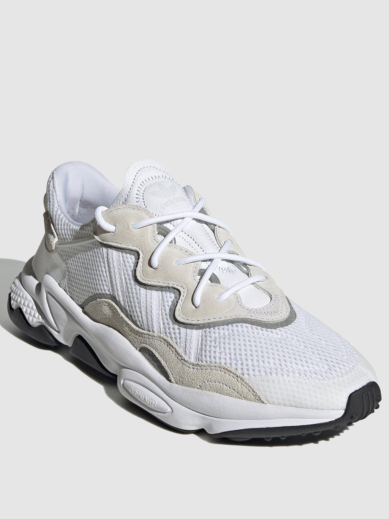 Ozweego Trainers White