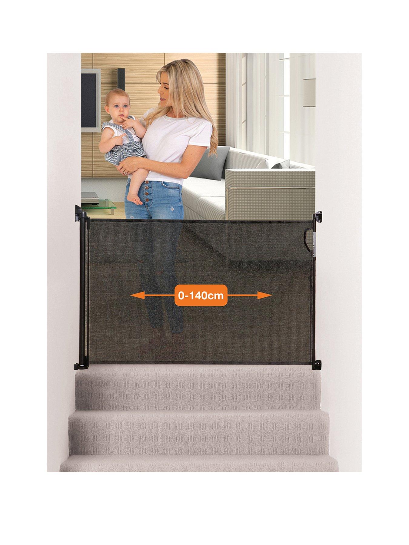 undefined Retractable Relocatable Gate (Fits Gaps 0-140cm) - Black/Mesh