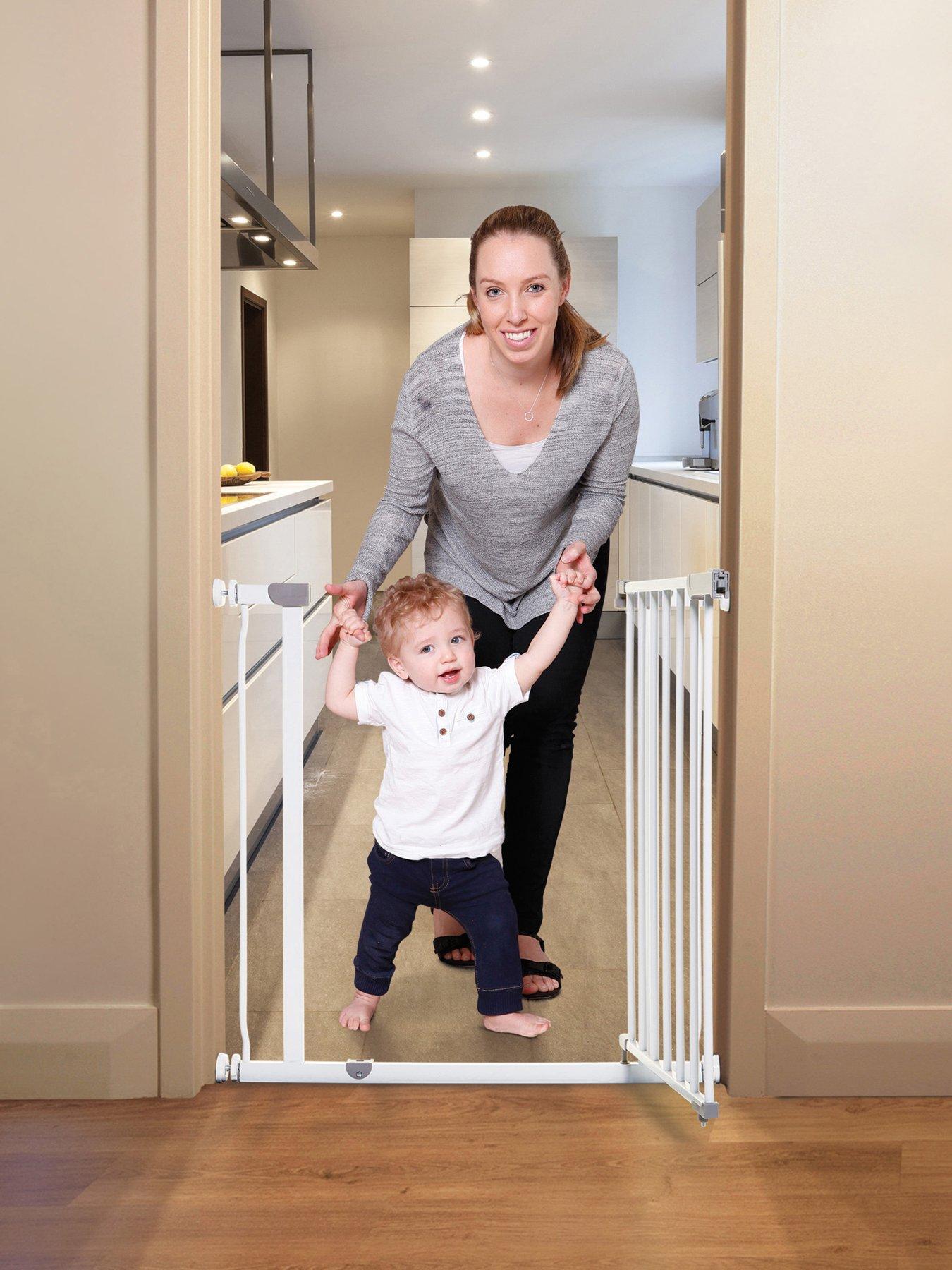 dreambaby-ava-metal-safety-gate-with-stay-open-feature-75-81cm-whitestillFront