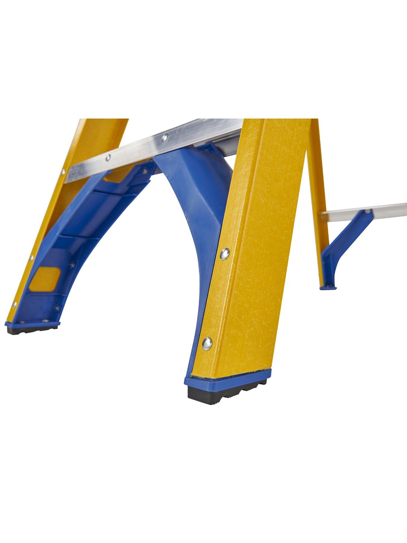 Image 5 of 7 of Werner Werner Fibreglass 6 tread Stepladder