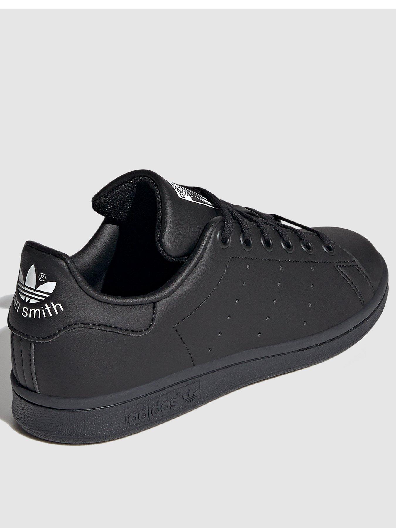 adidas-originals-unisex-junior-stan-smith-trainers-blackwhitestillFront