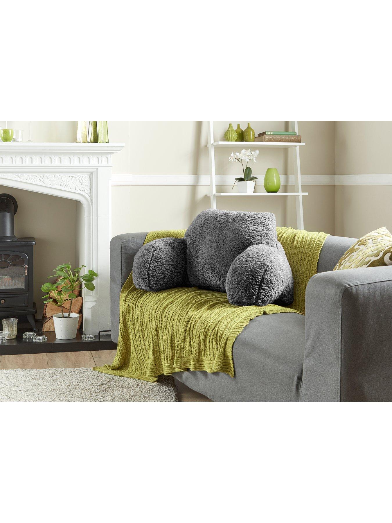 downland-everyday-teddy-cuddle-cushion-midnight-blackdetail