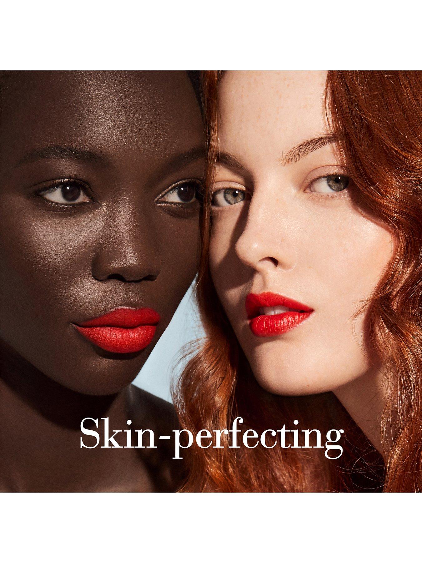 Image 3 of 5 of Elizabeth Arden Flawless Finish Skincaring Foundation 30ml