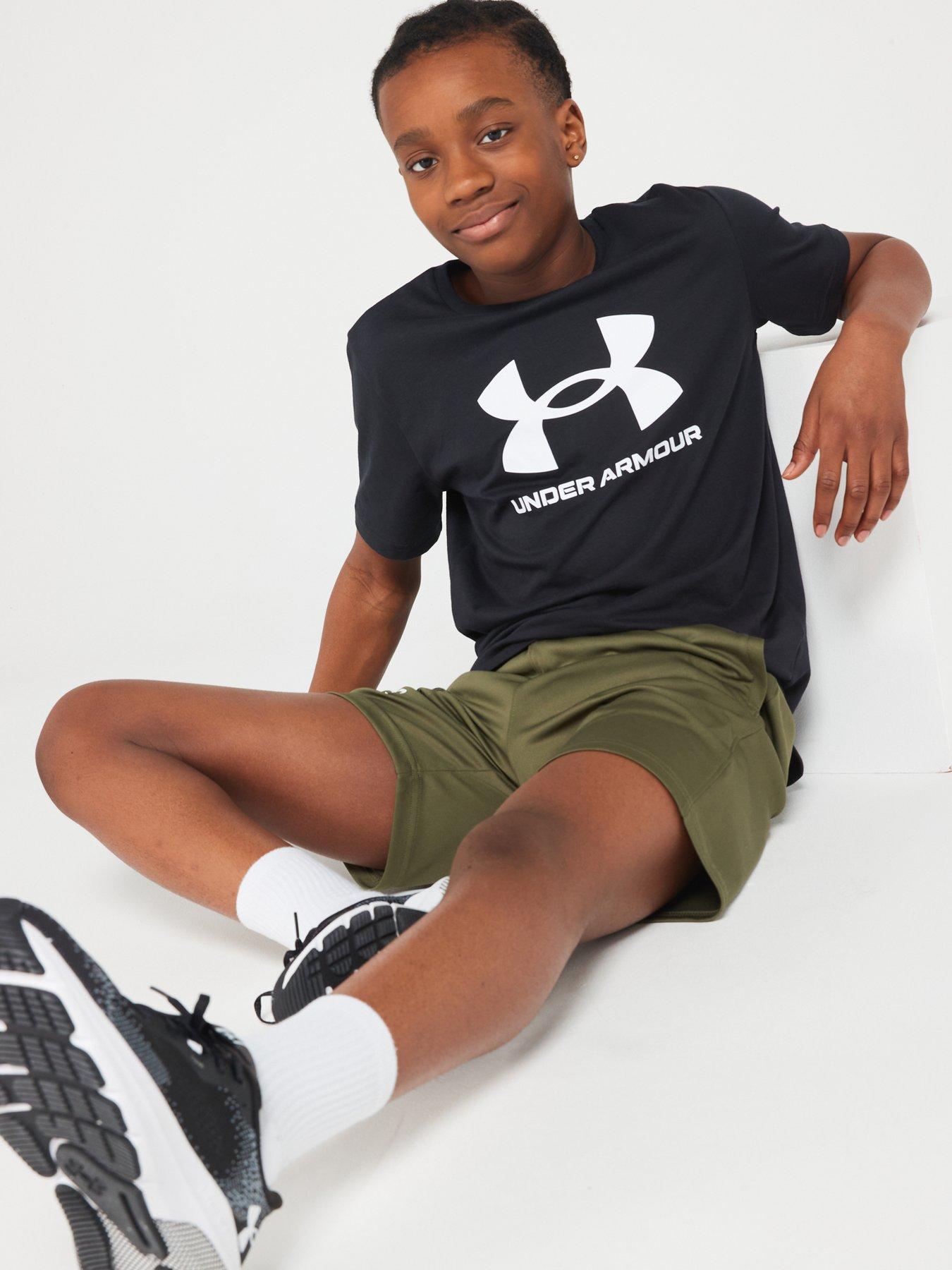 under-armour-boys-sportstyle-logo-short-sleeved-t-shirt-blackoutfit