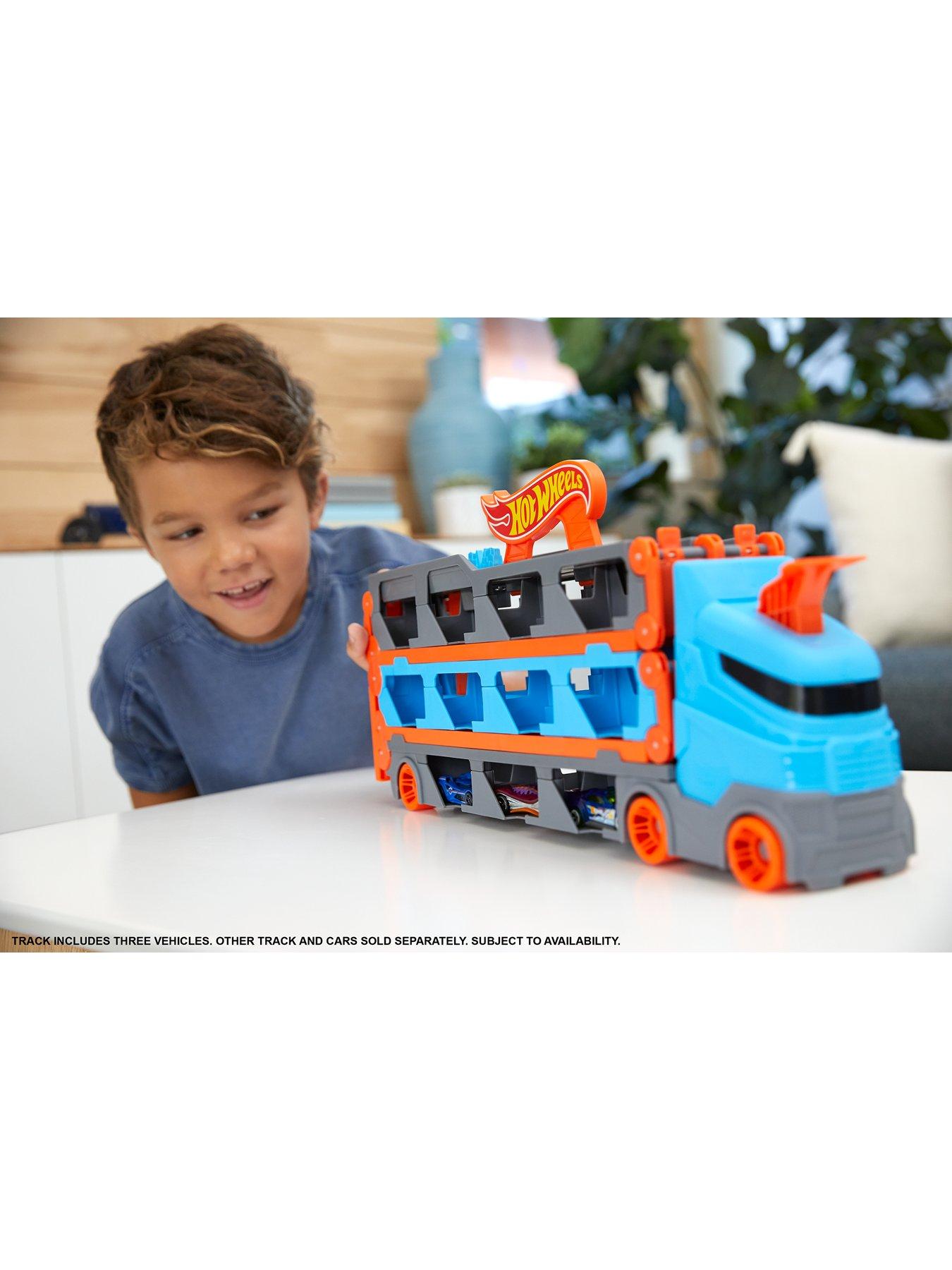 Image 4 of 8 of Hot Wheels Speedway Hauler Carrier with 3 Toy Cars