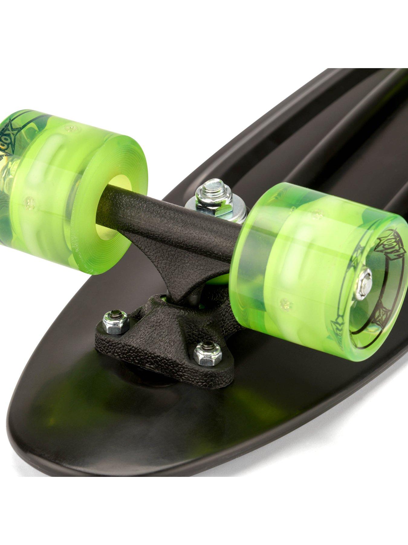 xootz-22-skateboard-with-led-wheels-blackdetail