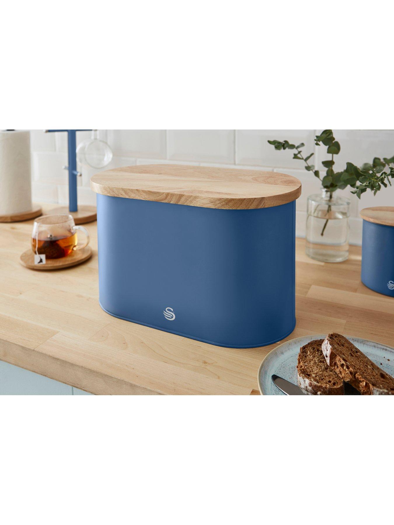 swan-nordic-bread-bin-with-wooden-lidstillFront