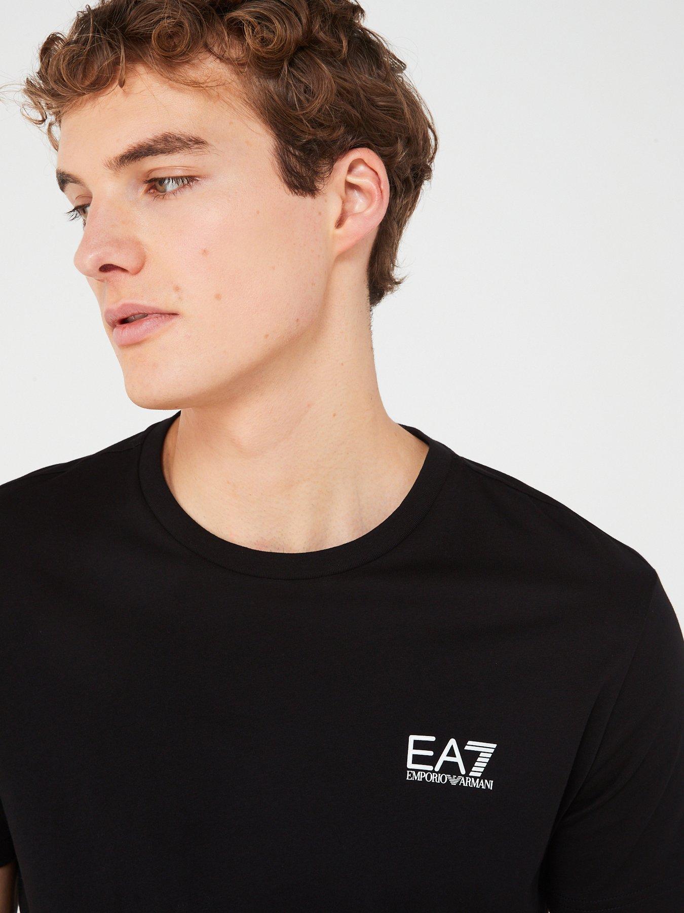 ea7-emporio-armani-core-idnbsplogo-t-shirt-blackoutfit