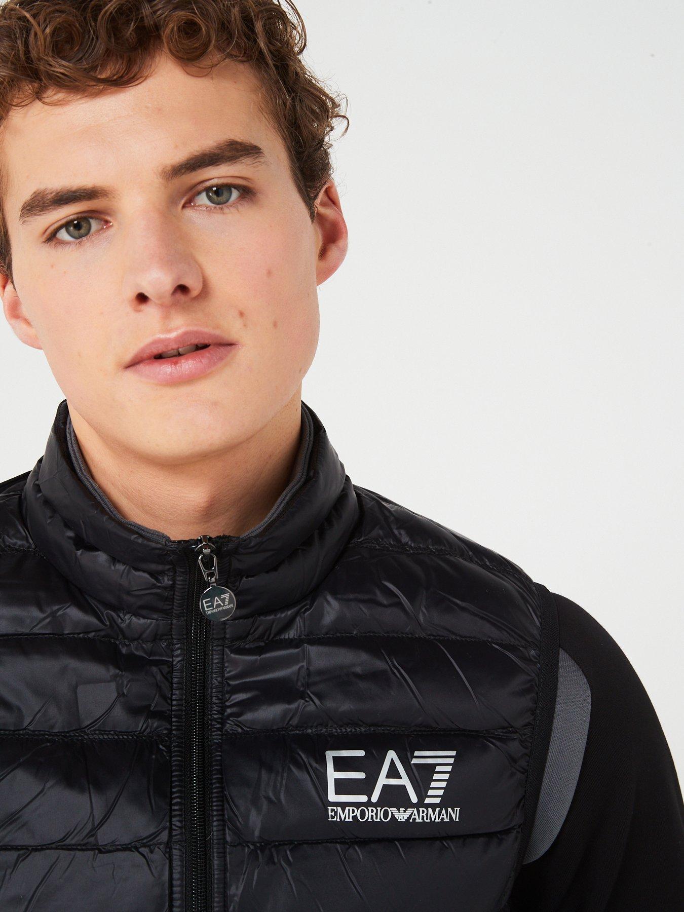 ea7-emporio-armani-core-id-down-padded-gilet-blackdetail