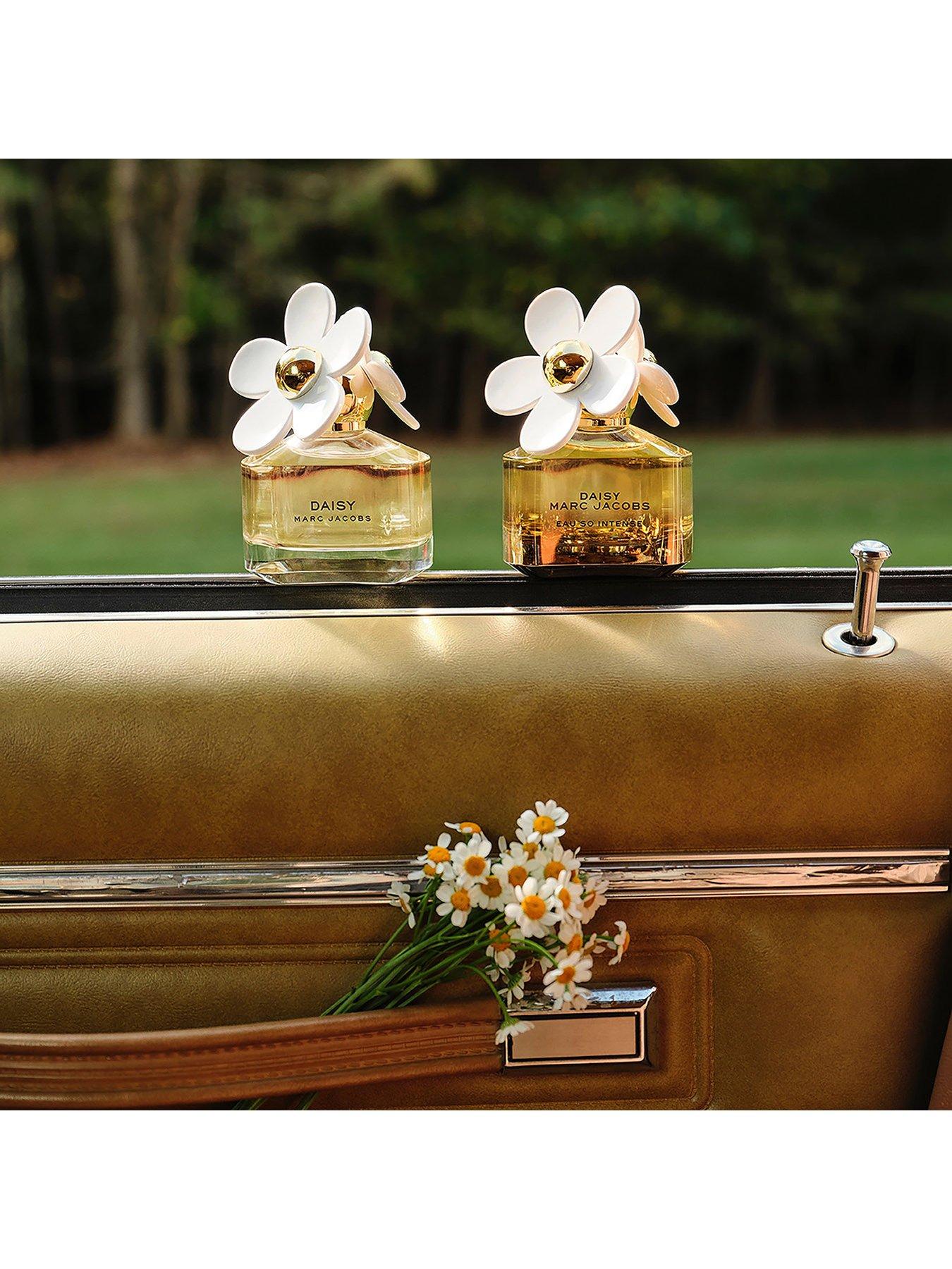 Image 5 of 6 of MARC JACOBS Daisy Eau So Intense Eau de Parfum 100ml