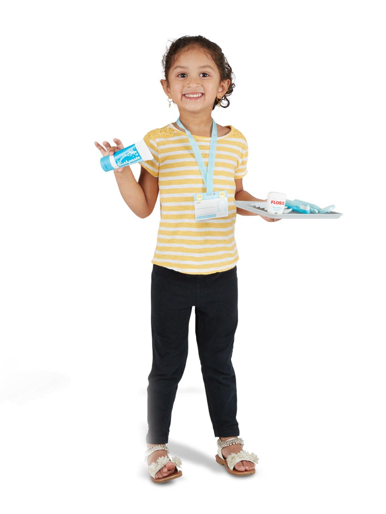 melissa-doug-super-smile-dentist-play-setoutfit