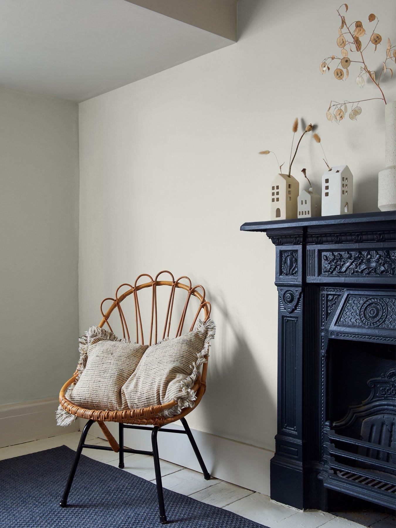 Image 1 of 5 of Rust-Oleum Chalky Finish Wall Paint in Shortbread &ndash; 2.5-litre Tin