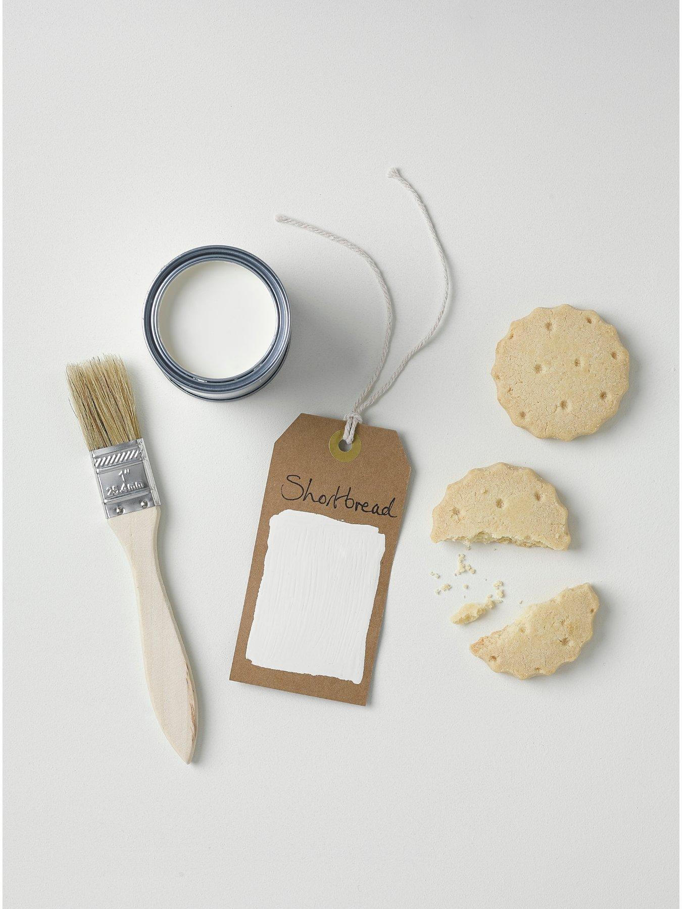 Image 4 of 5 of Rust-Oleum Chalky Finish Wall Paint in Shortbread &ndash; 2.5-litre Tin