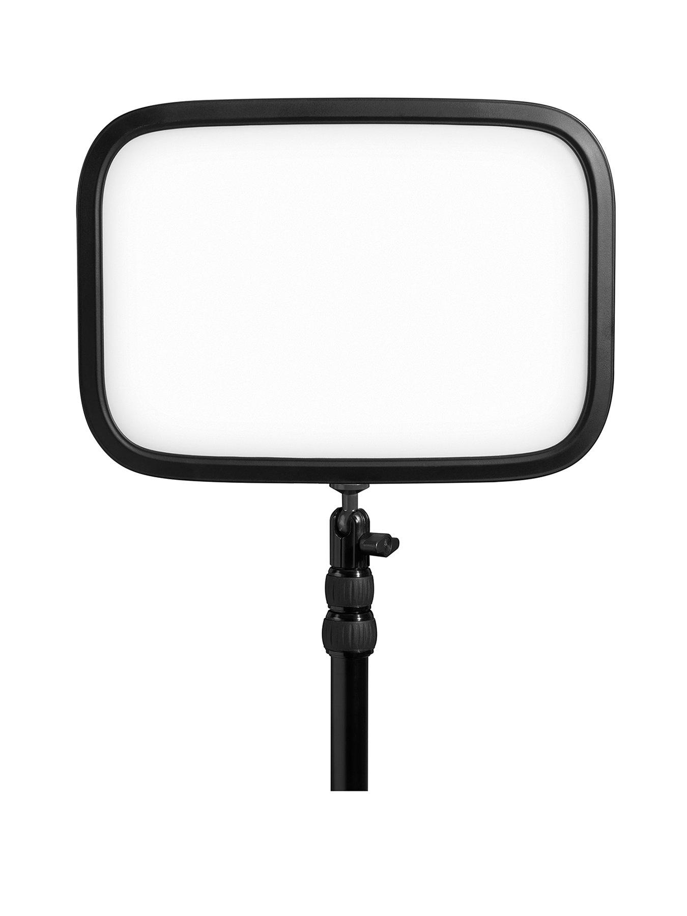 undefined Key Light, Edge-Lit LED, 2800 Lumens, Max Height 125 cm / 49 in