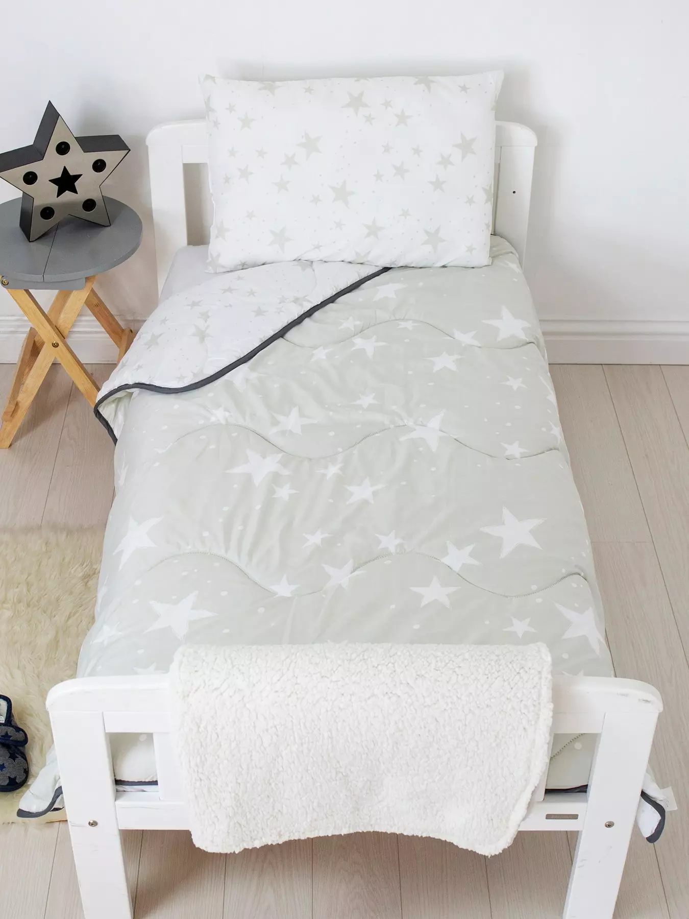 prod1090274883: Grey Star Coverless Quilt 4 Tog Junior With Filled Pillow