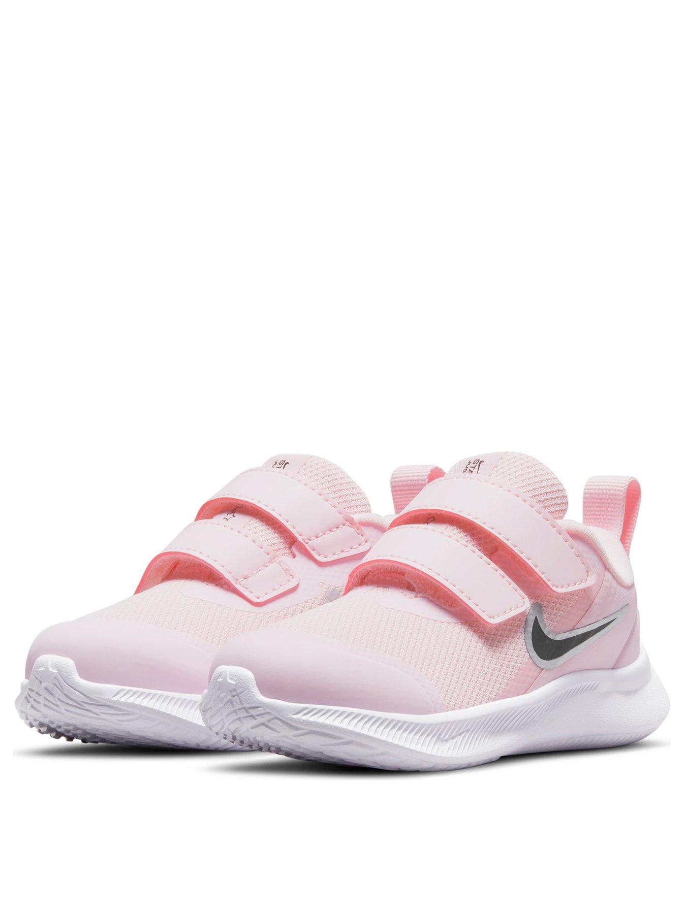 Infant pink nike trainers hotsell