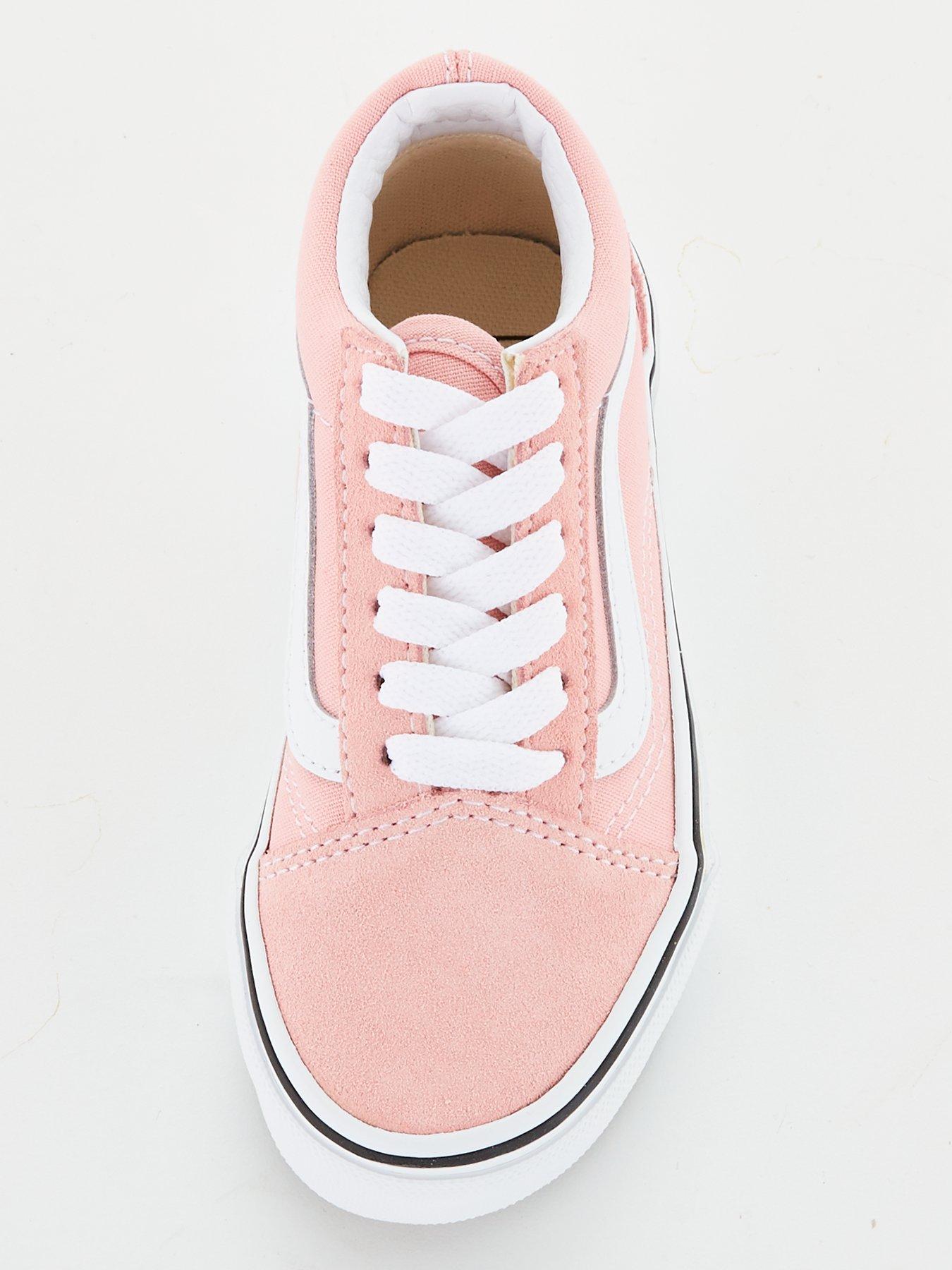 vans-kids-girls-old-skool-trainer-pinkwhiteoutfit