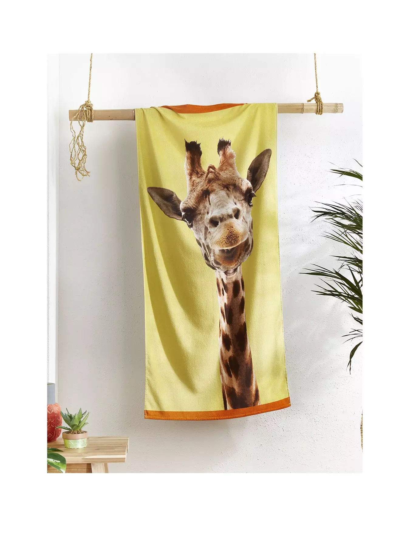 Catherine Lansfield Bubbly Bath Giraffe Shower Curtain