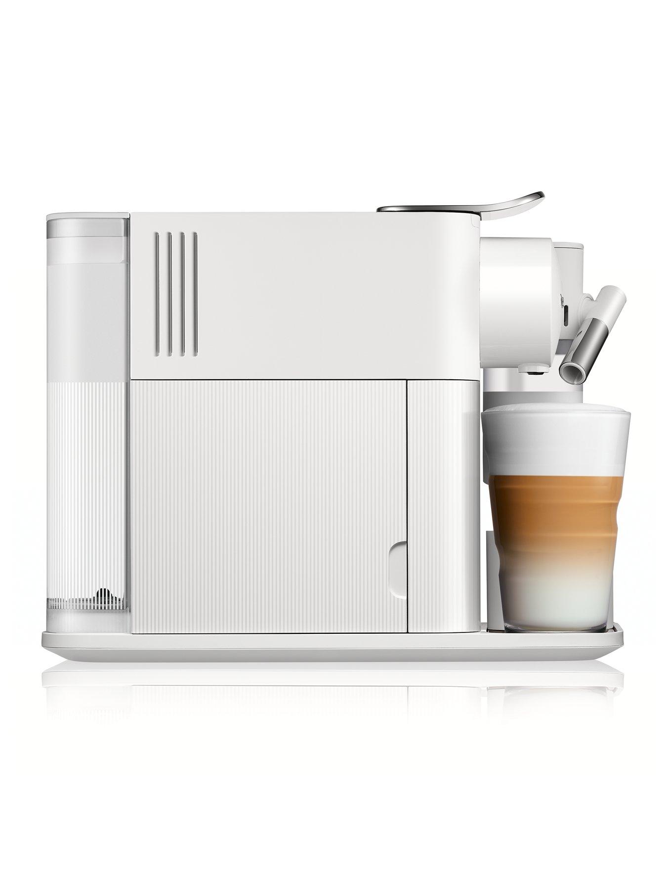 nespresso-lattissima-one-coffee-machine-by-dersquolonghi-en510w-whiteoutfit