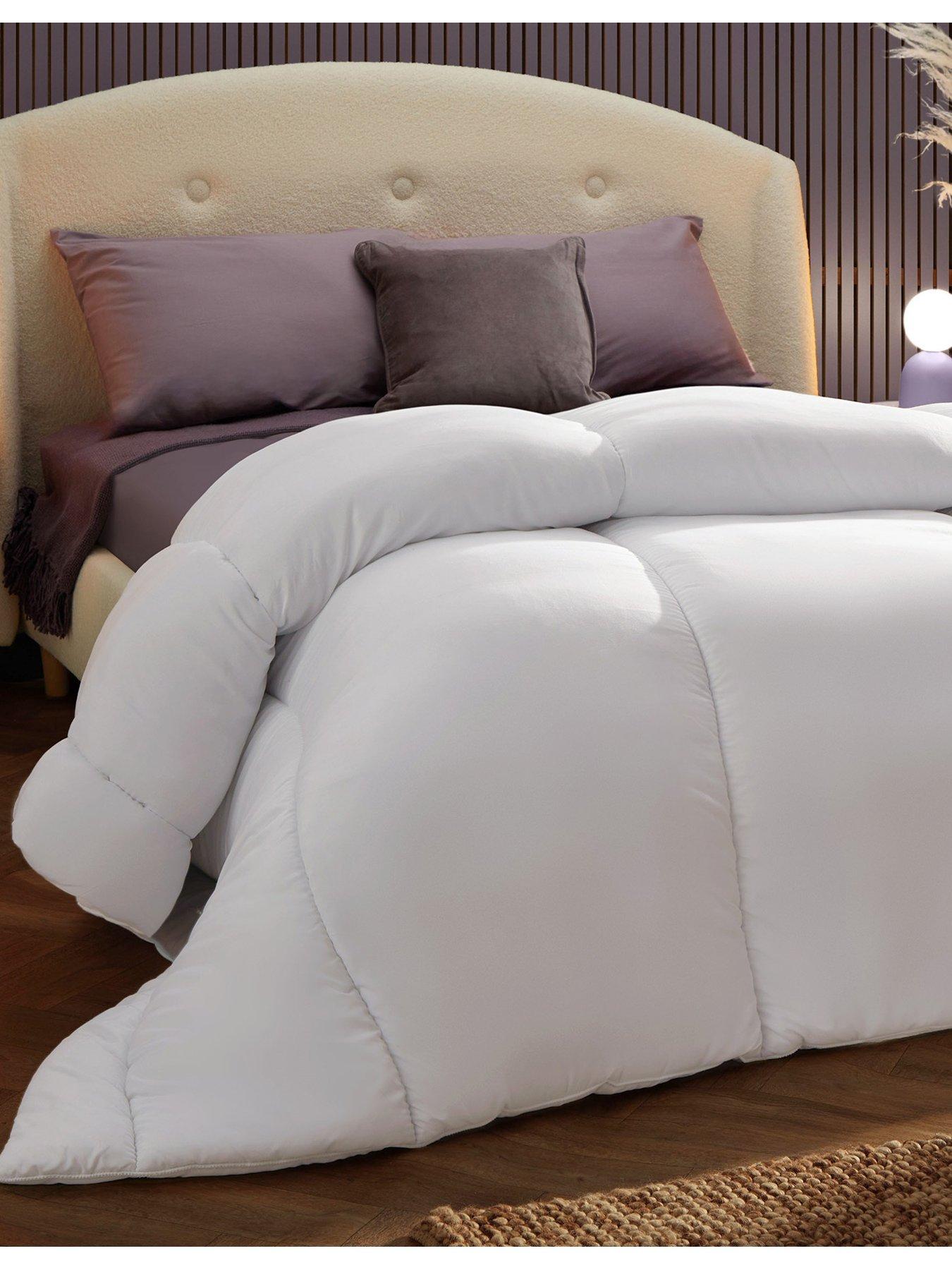 Image of Silentnight Deep Sleep 10.5 Tog Duvet - White