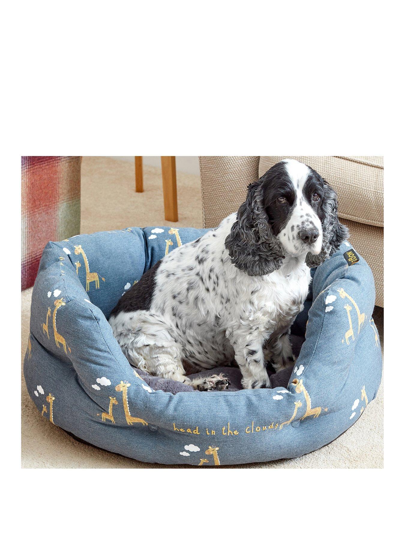 zoon-head-in-the-clouds-oval-pet-bed--nbspmediumfront