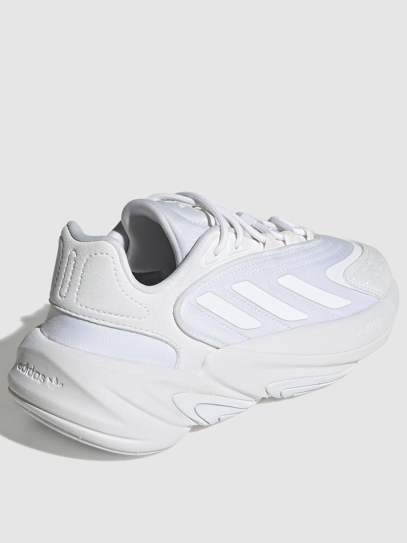 Adidas yeezy triple white junior sale