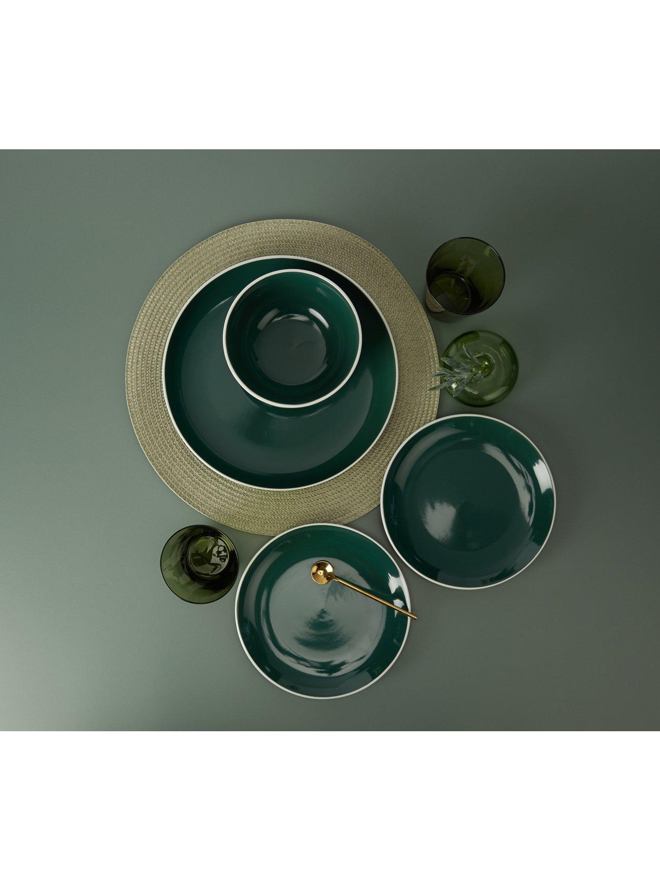 waterside-halo-12-piece-dinner-set-in-emerald-greenstillFront