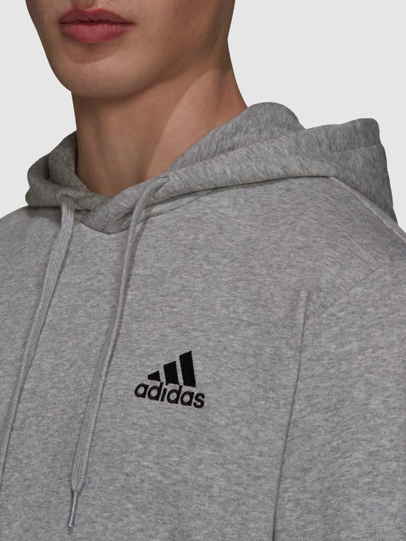 adidas-sportswear-essentials-fleece-hoodie-grey-heatherblackoutfit