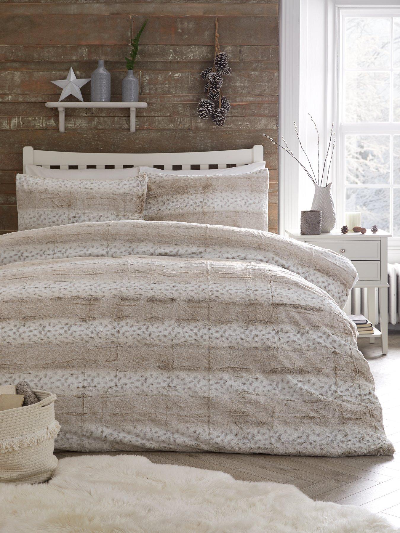 Image 1 of 4 of The Very Collection Snow Leopard Cuddly&nbsp;Fleece Duvet Cover Set