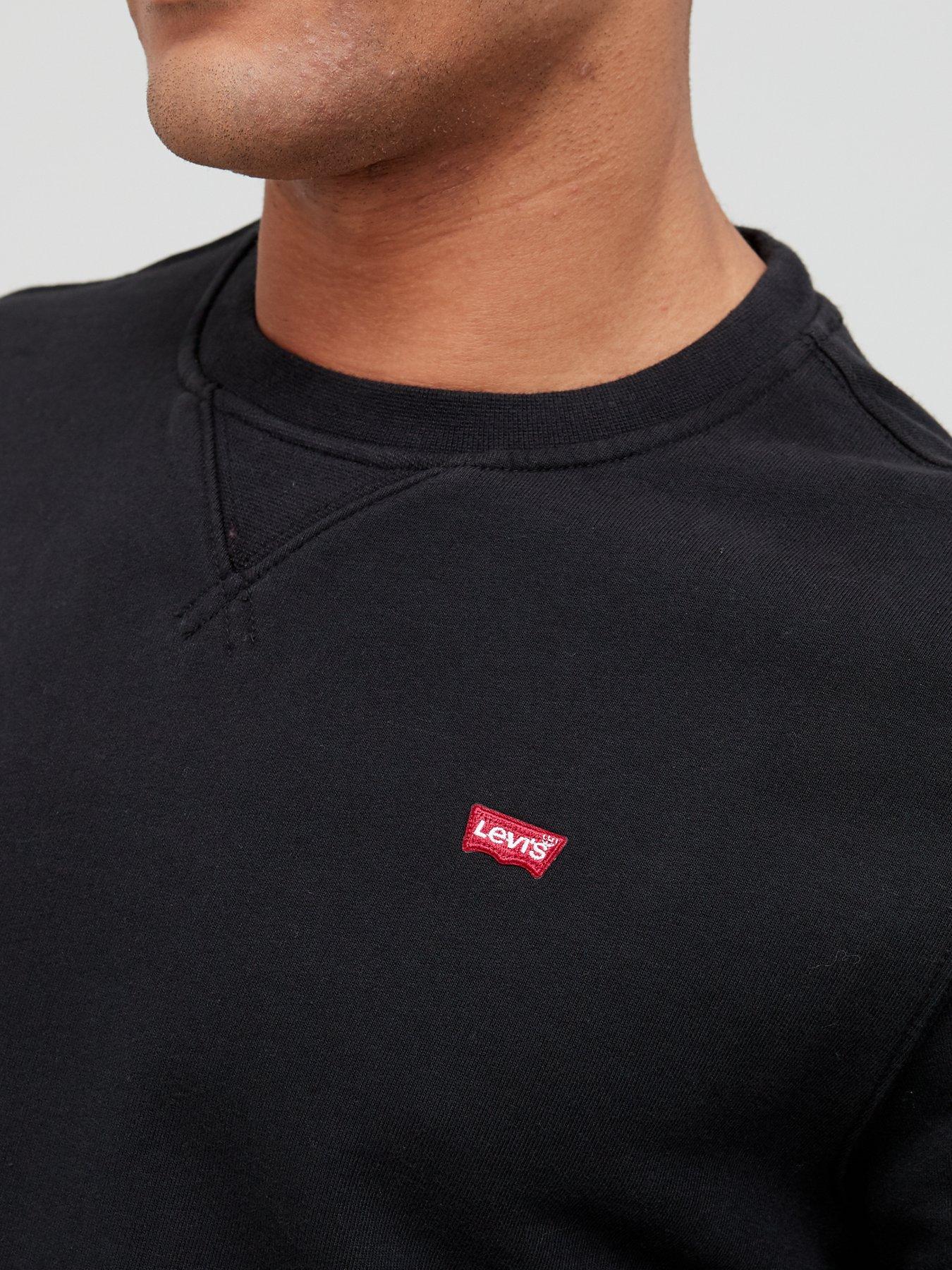 levis-original-crew-neck-sweat-blackoutfit