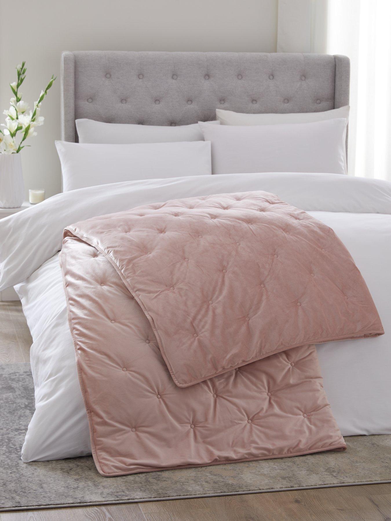 very-home-luxury-velvet-quilted-throw-grey