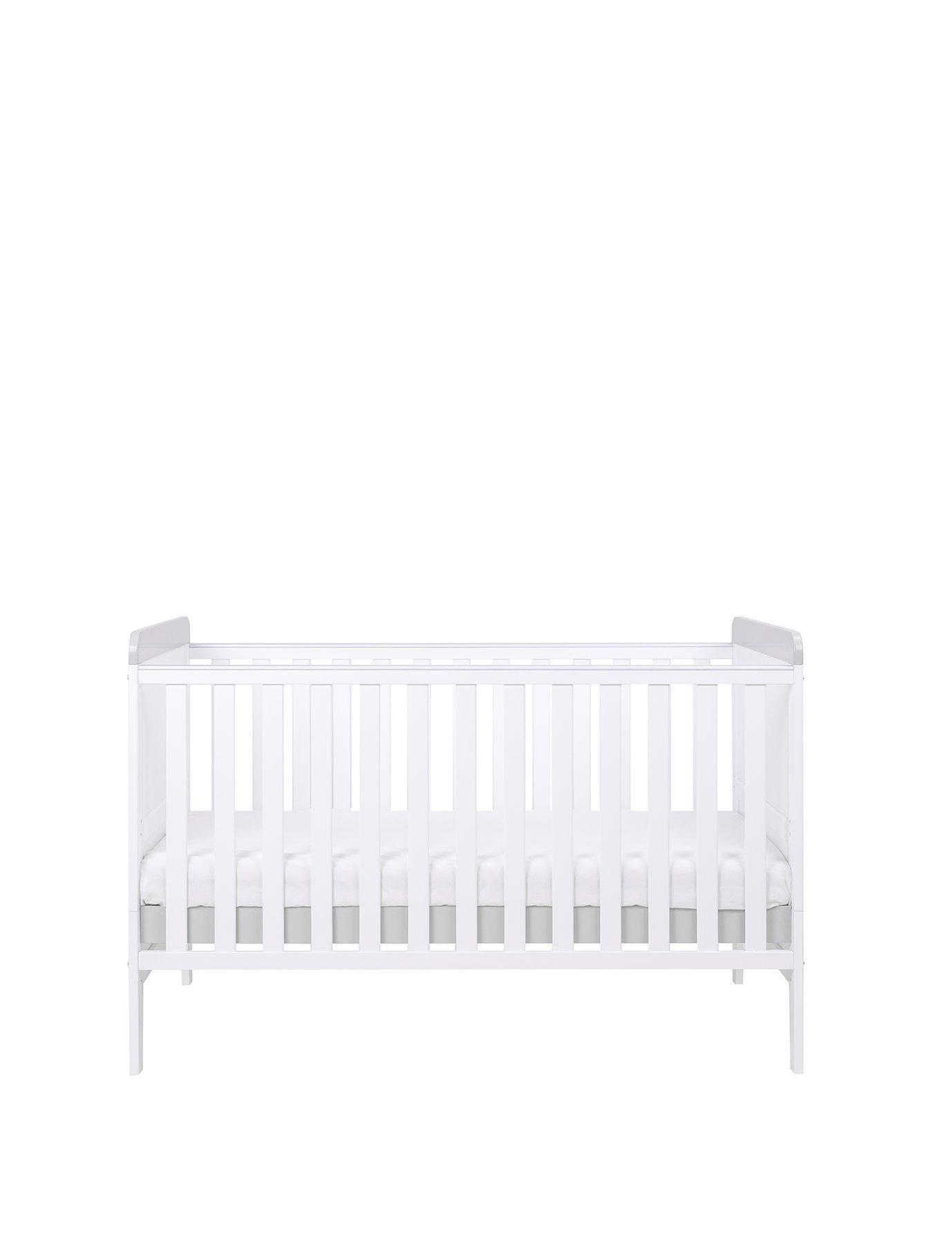 Tutti bambini shop rio cot bed