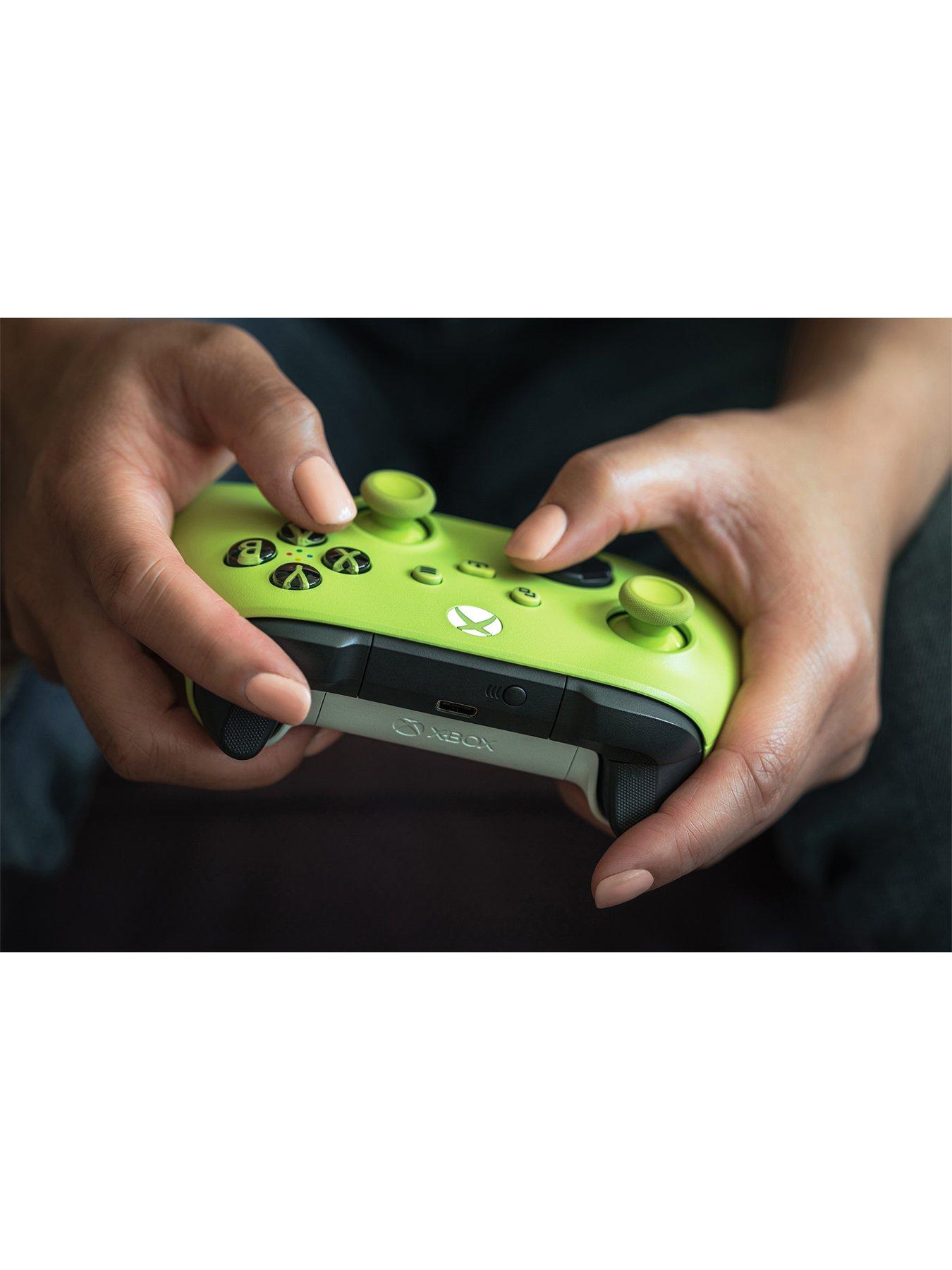 Image 6 of 8 of Xbox Wireless Controller - Electric Volt for Xbox Series X|S, Xbox One, and Windows Devices