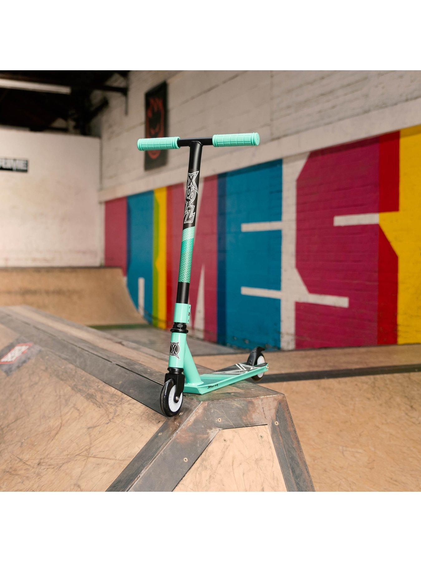 xootz-shred-20-t-bar-stunt-scooterback