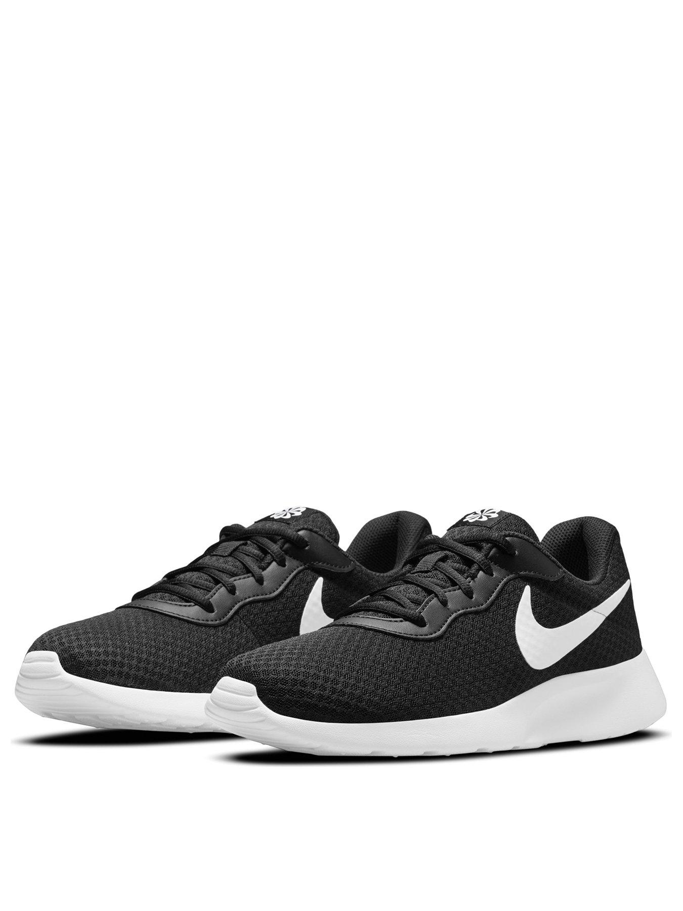 Men's nike black 2025 and white trainers