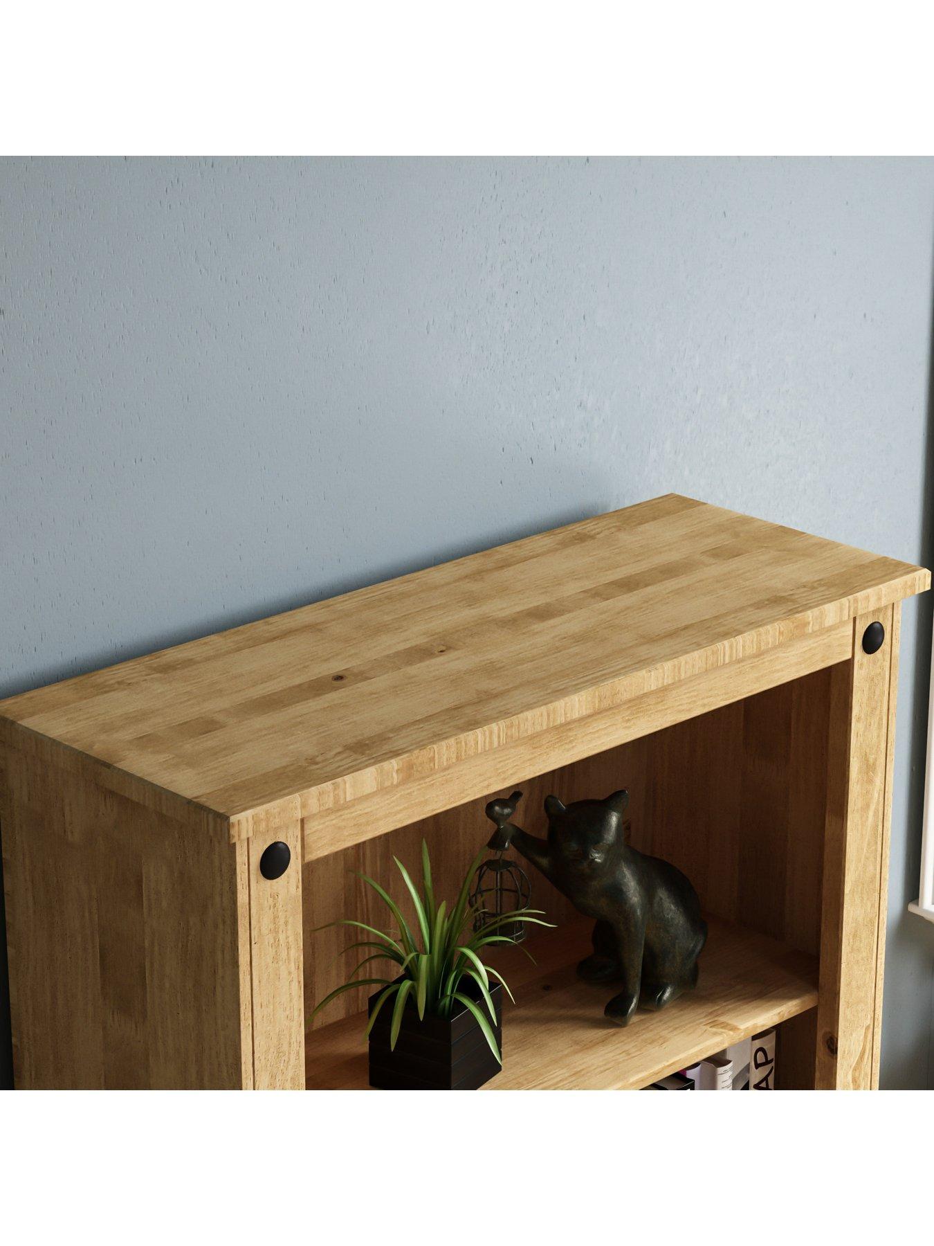 vida-designs-corona-solid-pine-2-door-bookcasedetail