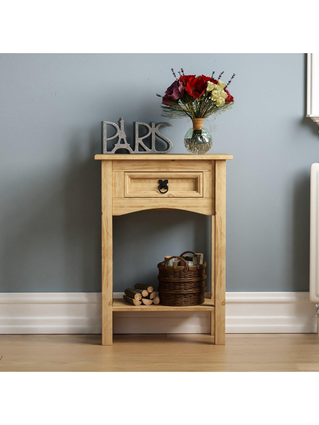 vida-designs-corona-solid-pine-1-drawer-console-tableoutfit