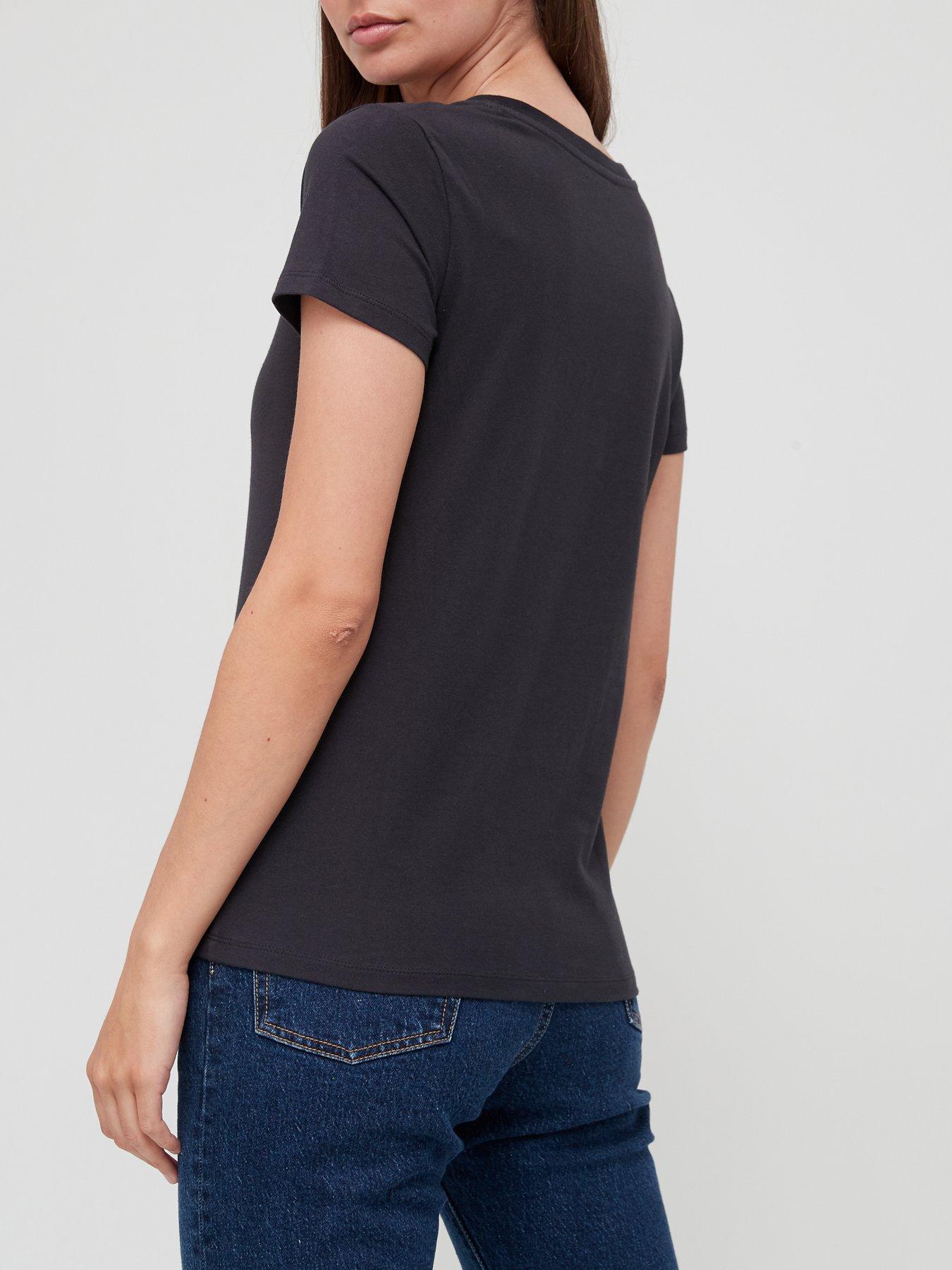 levis-v-neck-small-logo-tee-blackstillFront