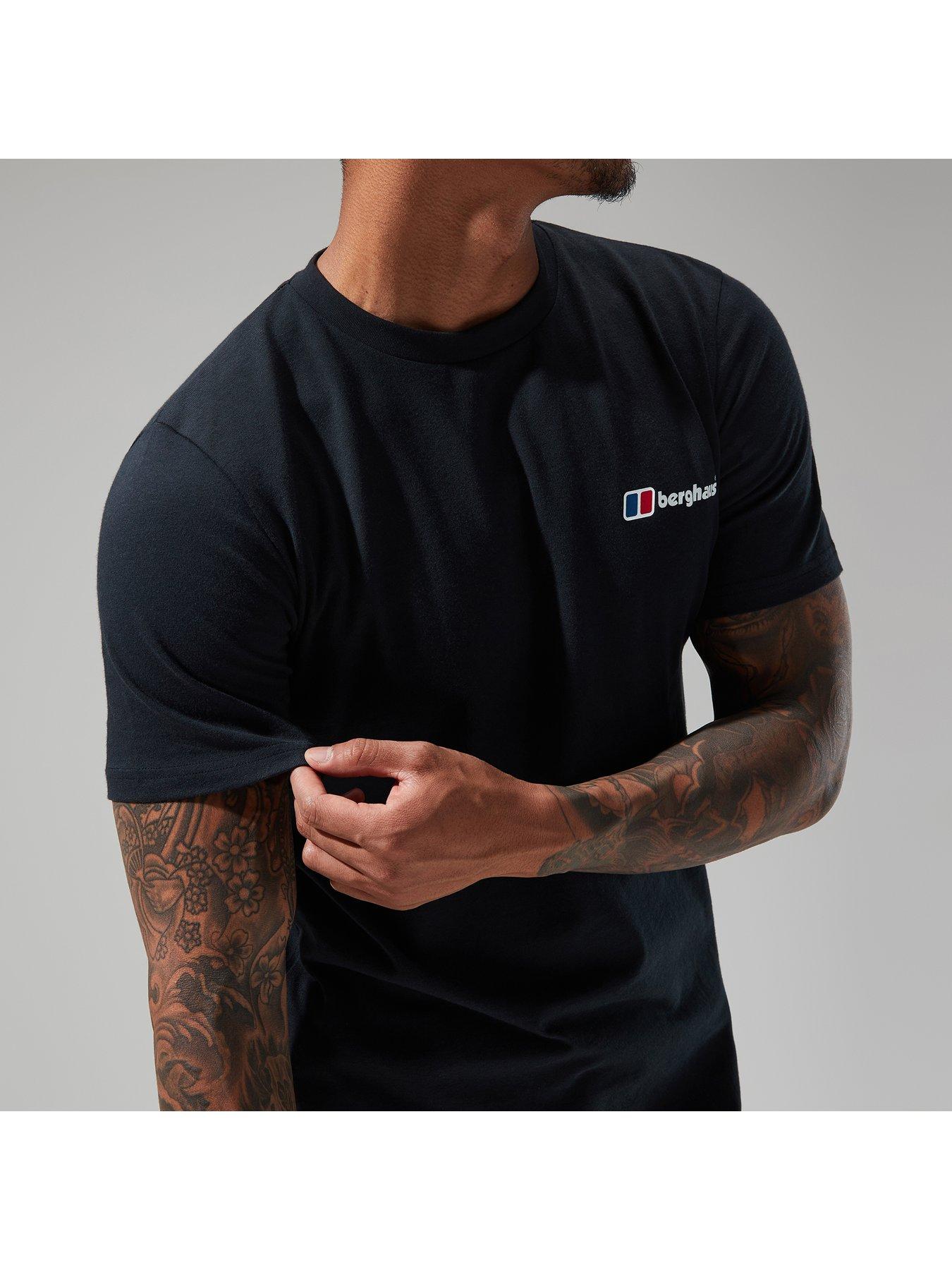 berghaus-classic-logo-t-shirt-blackoutfit