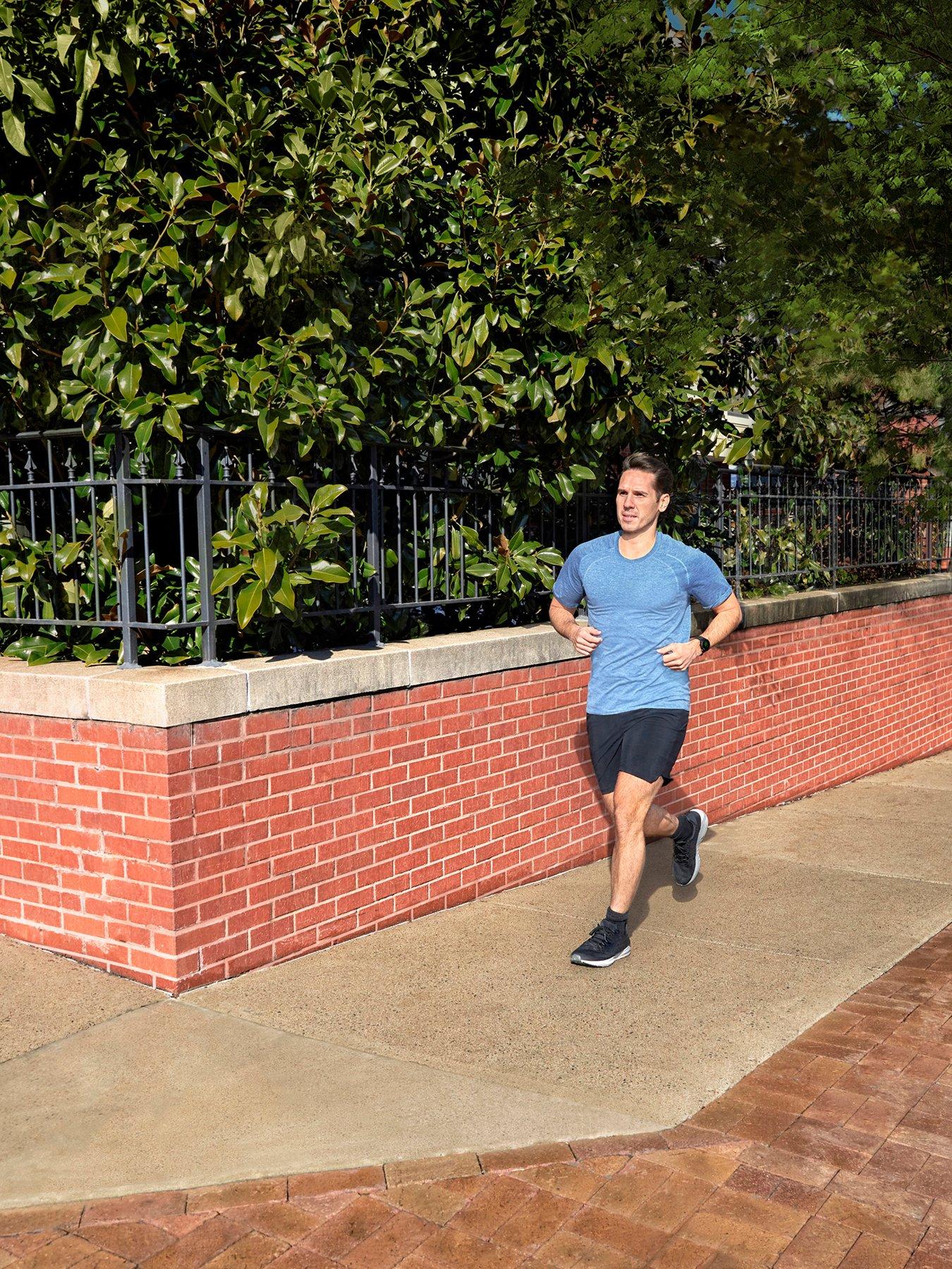 Image 6 of 8 of Garmin Forerunner 55 GPS Running Smartwatch