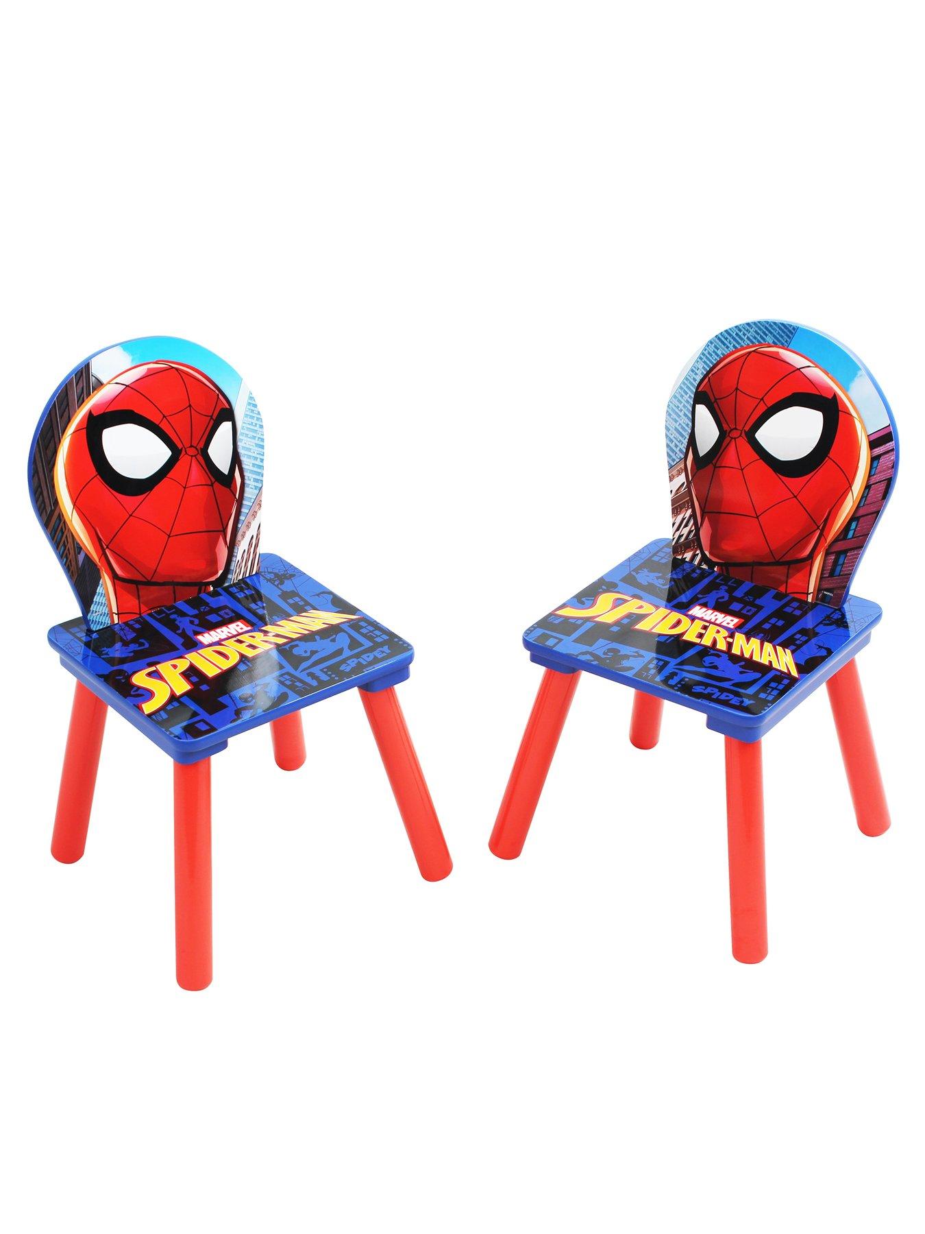 spiderman-spiderman-wooden-table-and-2-chair-setdetail