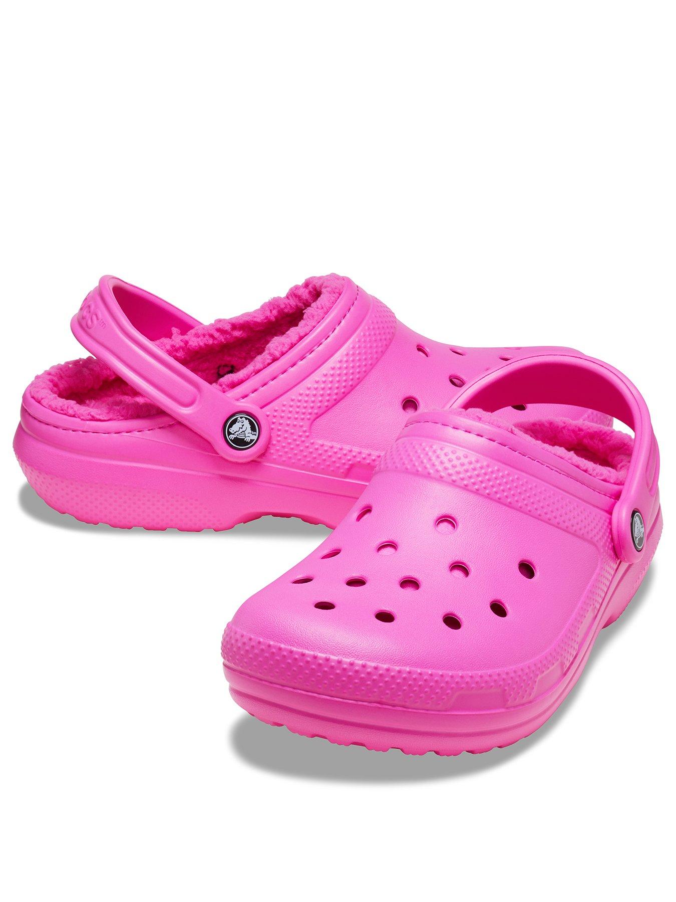 Pink fluffy online crocs