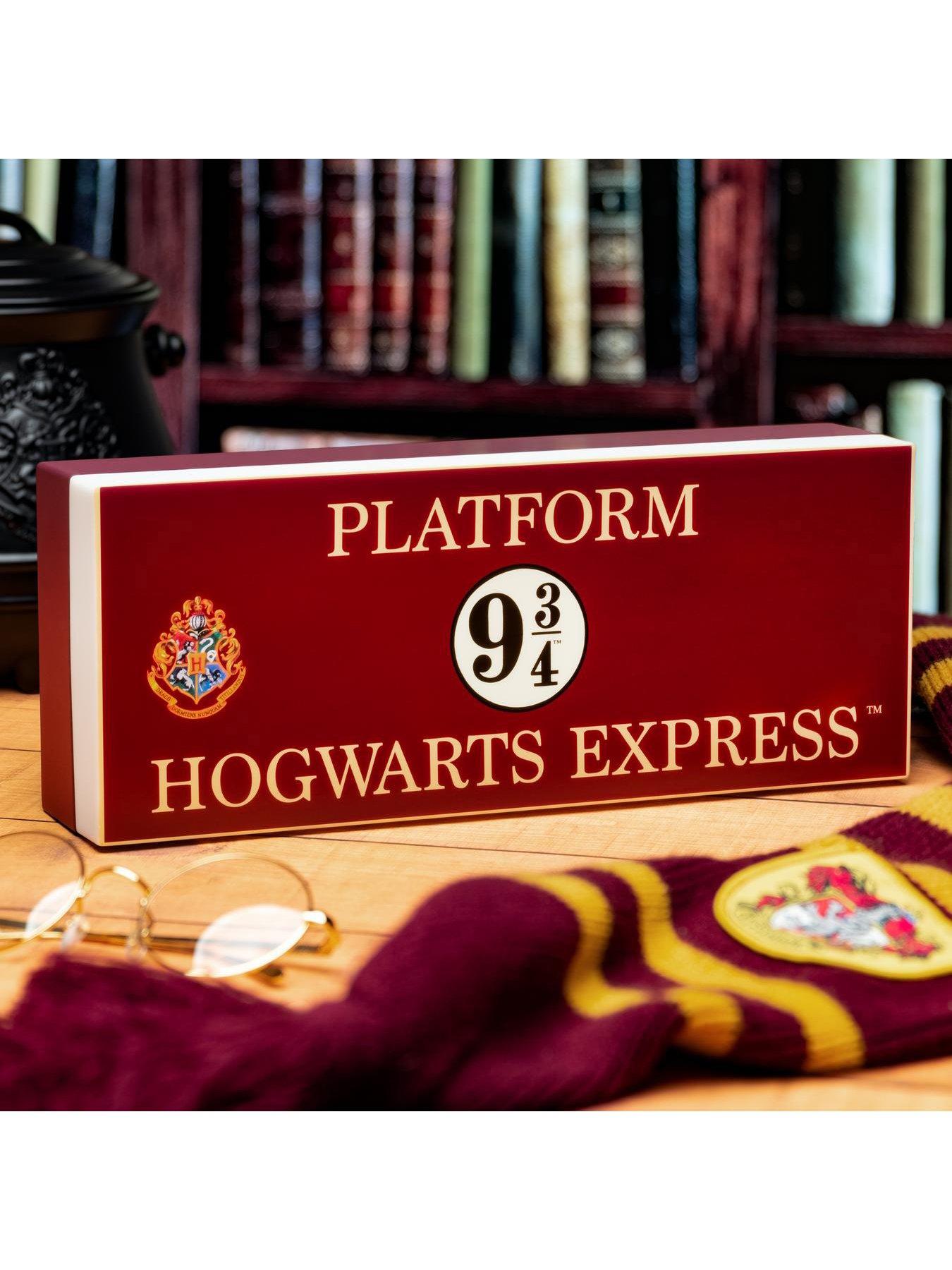 harry-potter-hogwarts-express-platform-9-34-logo-light-officially-licensed-harry-potter-magical-sign-usb-and-battery-powered-wall-mountable-or-freestandingstillFront