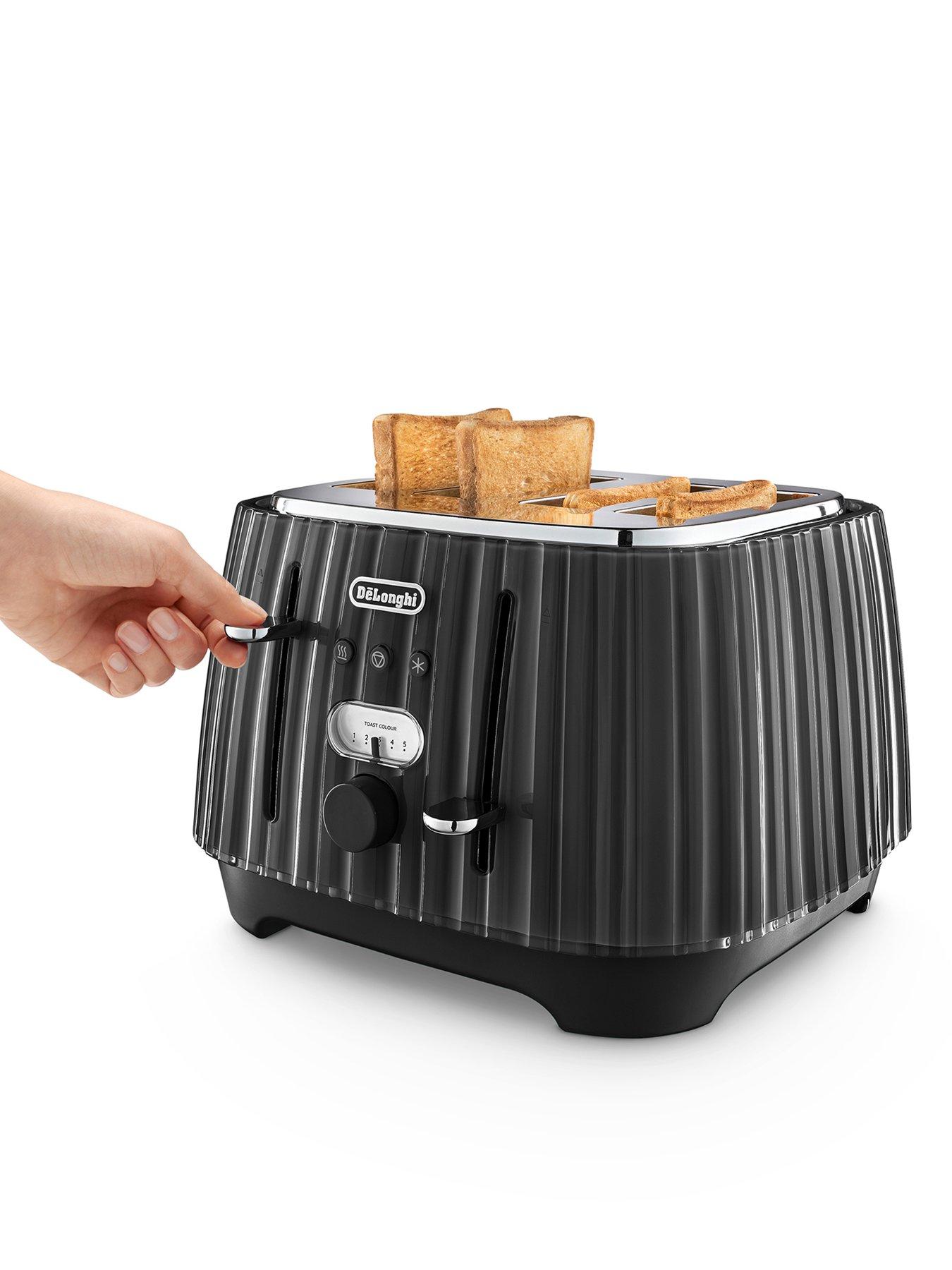 Image 3 of 6 of DeLonghi Ballerina 4&nbsp;Slice Toaster - Black