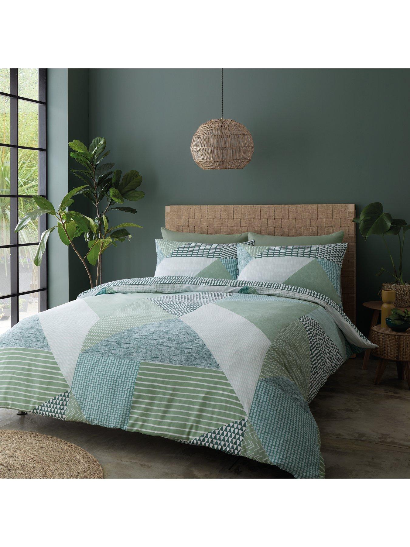 catherine-lansfield-larsson-geo-duvet-cover-set-green