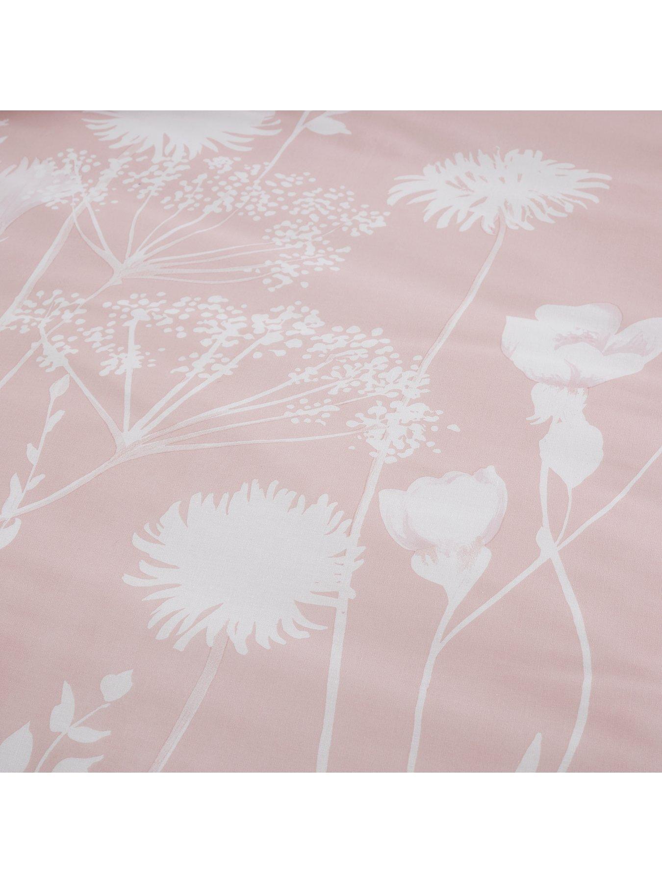 catherine-lansfield-meadowsweet-floral-duvet-cover-blushoutfit