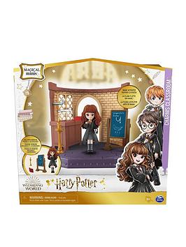 harry-potter-small-doll-location-playset-charms-classroom
