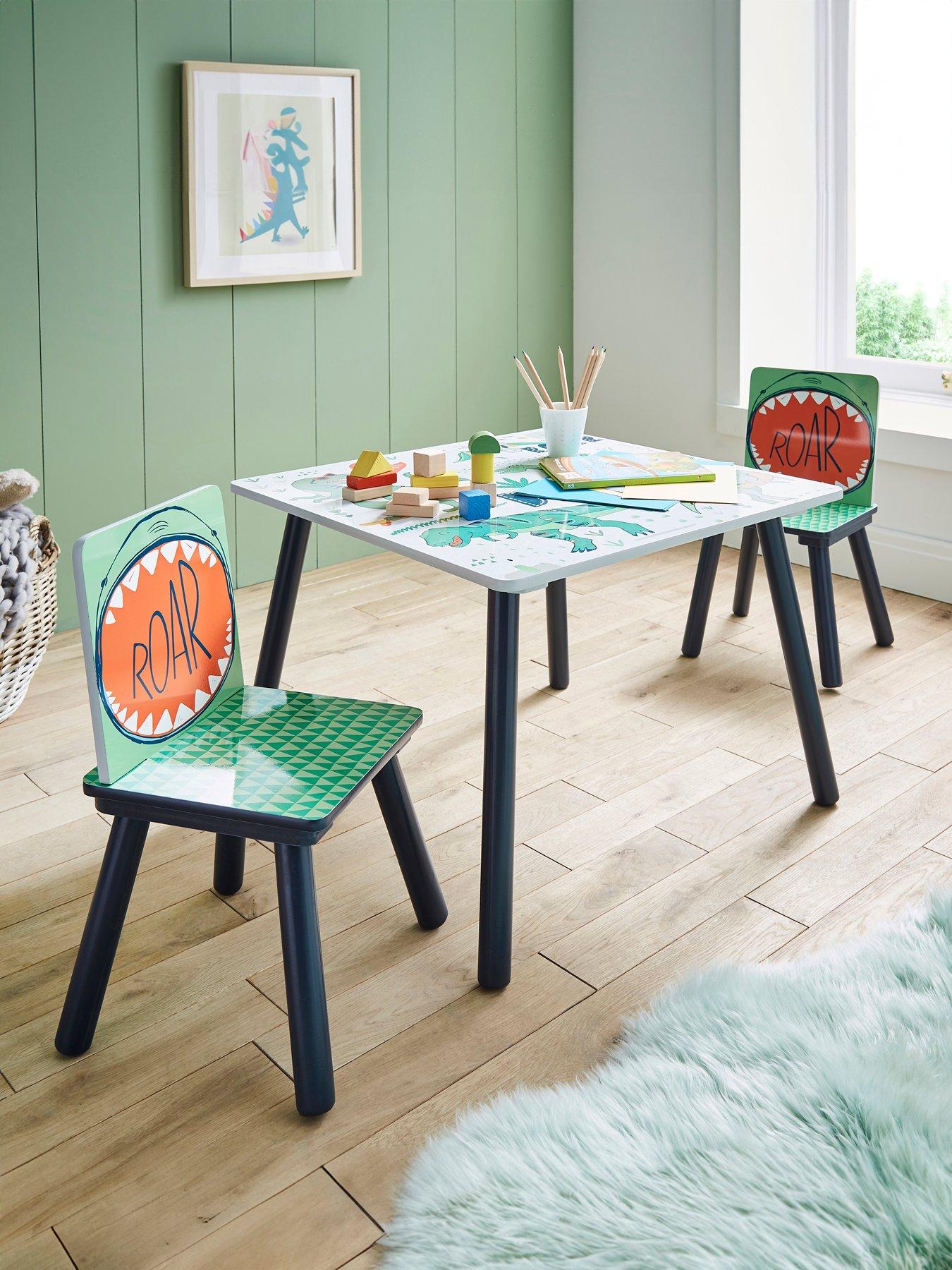 Minnie table on sale and chair set