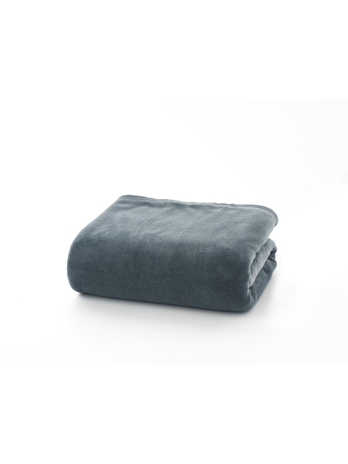 Image 4 of 4 of Deyongs Snuggle Touch Throw